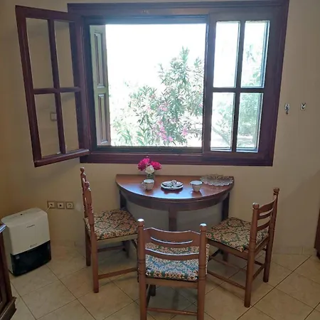 Ioanna's Sweet & Cozy With Garden View