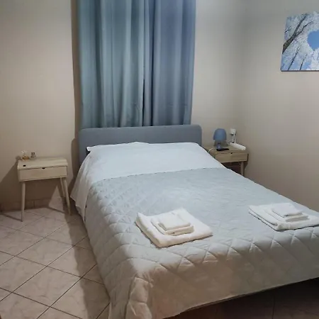 Ioanna's Sweet & Cozy With Garden View Apartment