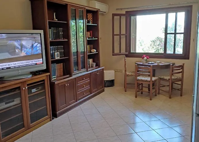 Ioanna's Sweet & Cozy With Garden View Apartment *